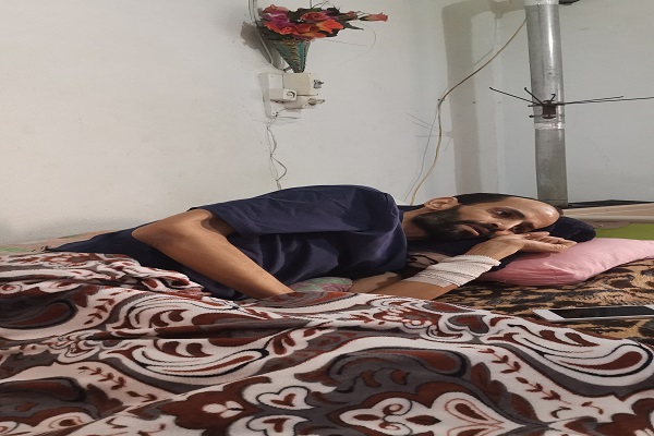 سنون من صبر ايوب عن مرض سرطان العظام والاعصاب